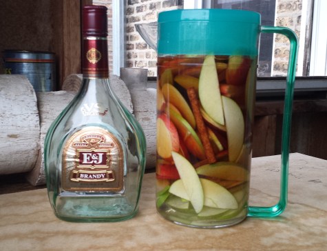 make your own apple brandy at home